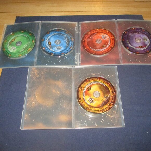 Stargate SG-1 - Complete Eigtth Season (DVD, 2006, 5-Disc Set) - Picture 4 of 5